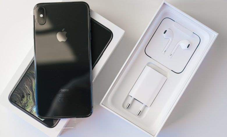 سعر آيفون xs max  في السعودية